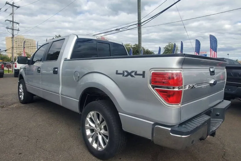 2013 Ford F-150 Lariat photo 1