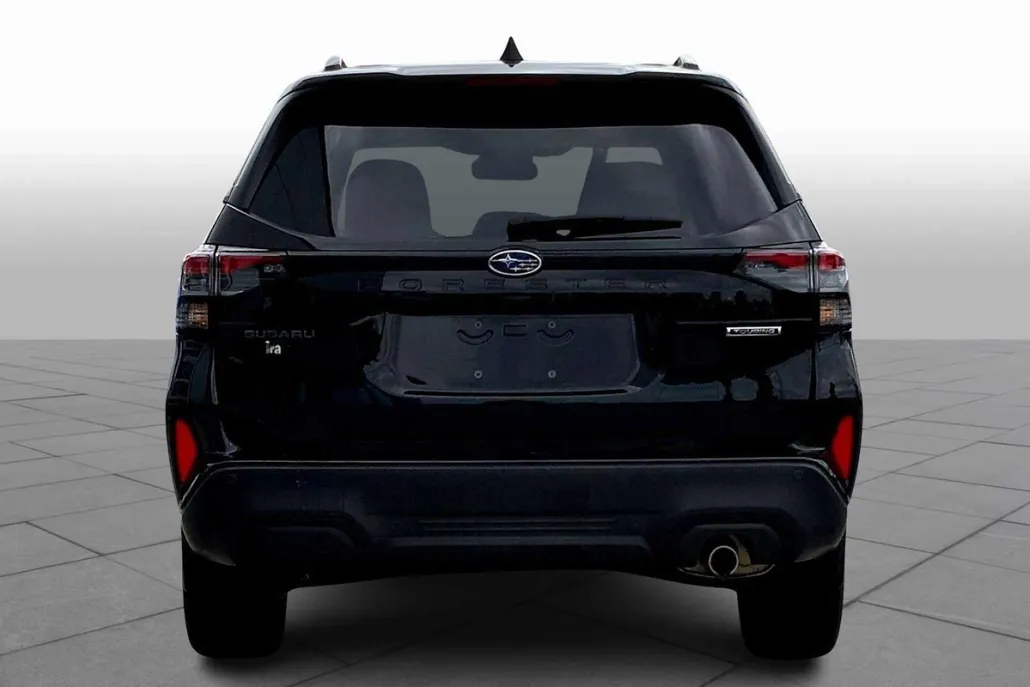 2025 Subaru Forester Touring photo 1