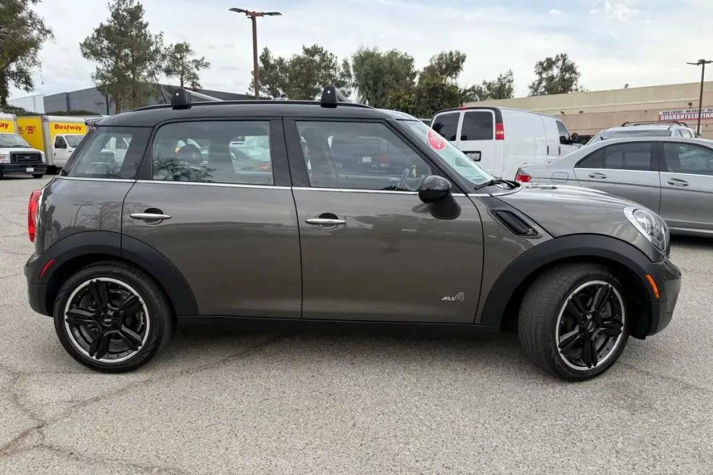 2012 Mini Countryman S ALL4 photo 1