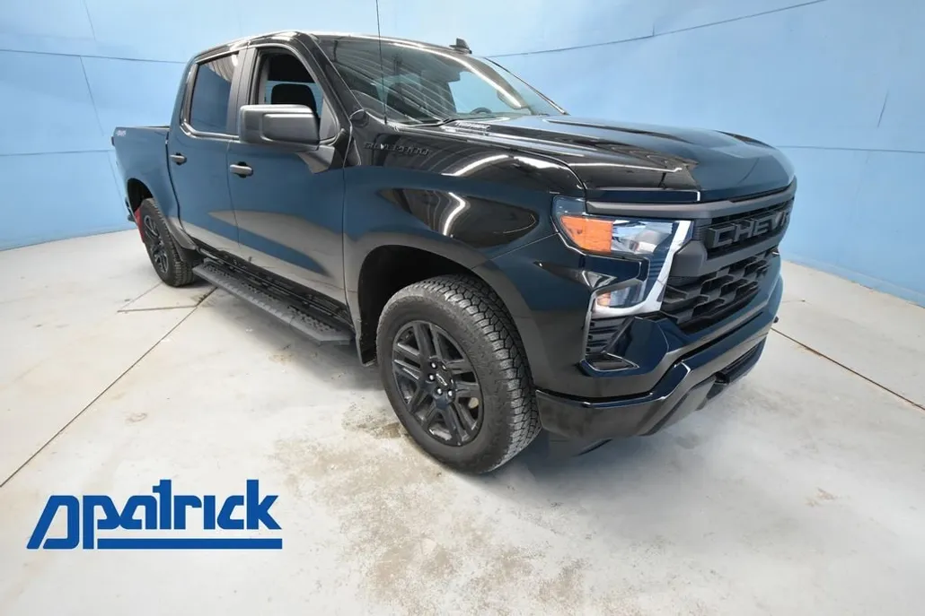 2024 Chevrolet Silverado 1500 Custom photo 1