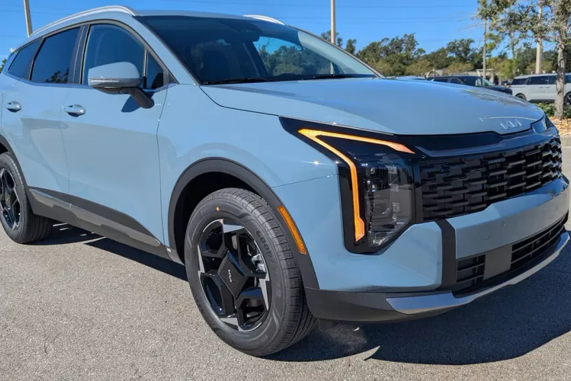 2026 Kia Sportage Hybrid EX photo 1