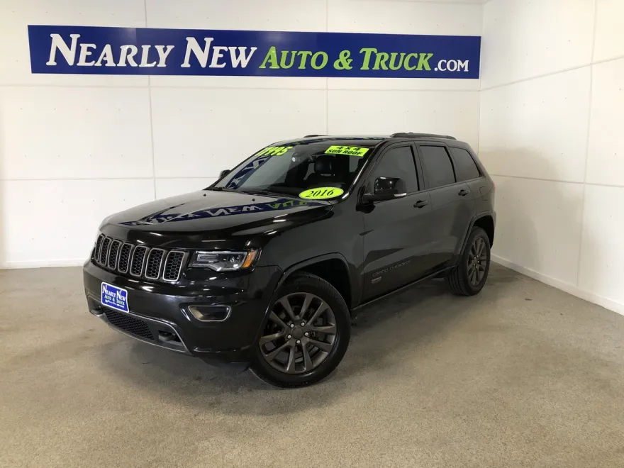 2016 Jeep Grand Cherokee Limited photo 1