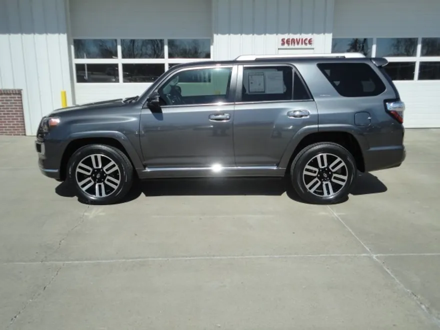 2019 Toyota 4Runner Limited photo 1