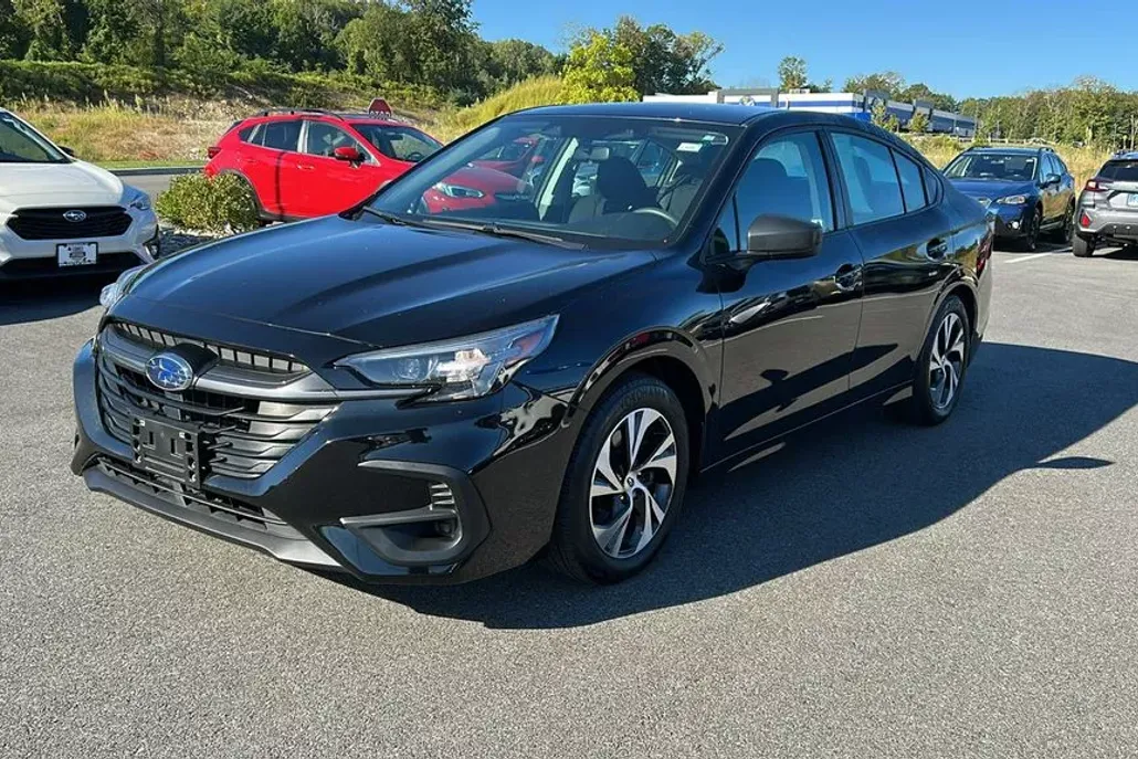2023 Subaru Legacy Base photo 1