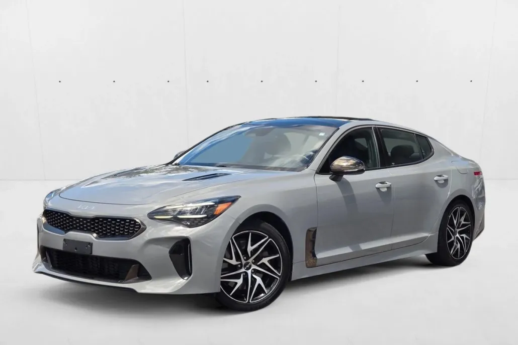 2022 Kia Stinger GT-Line photo 1
