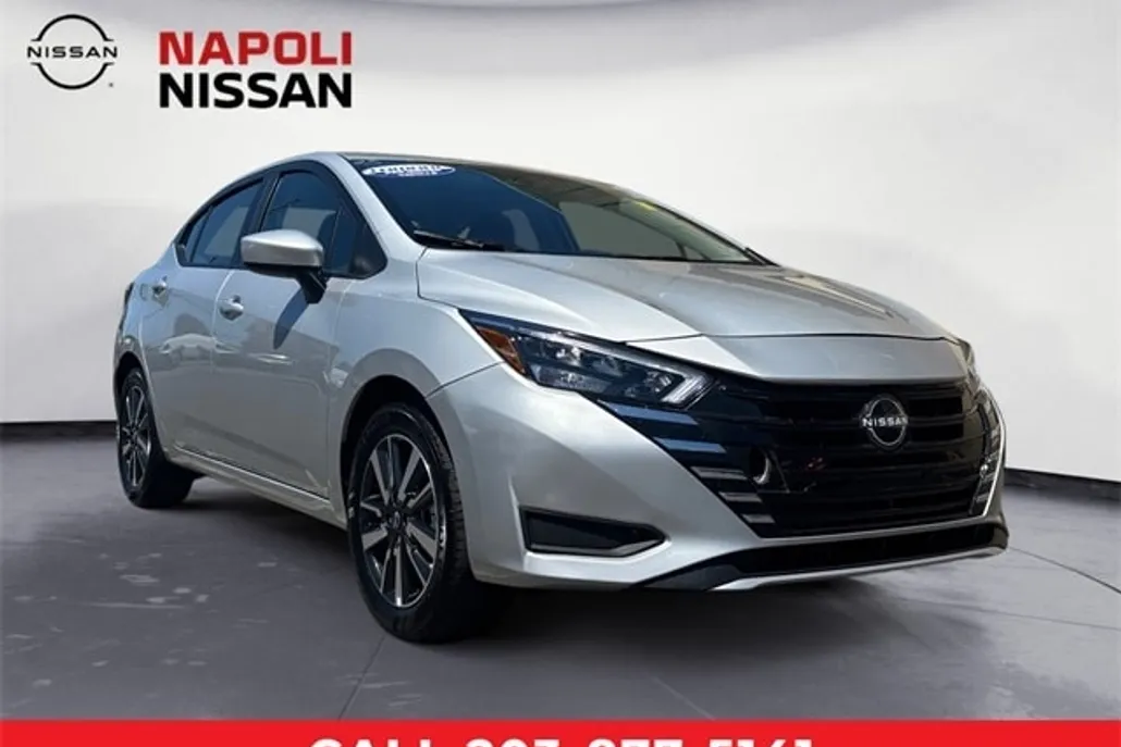 2025 Nissan Versa 1.6 SV photo 1