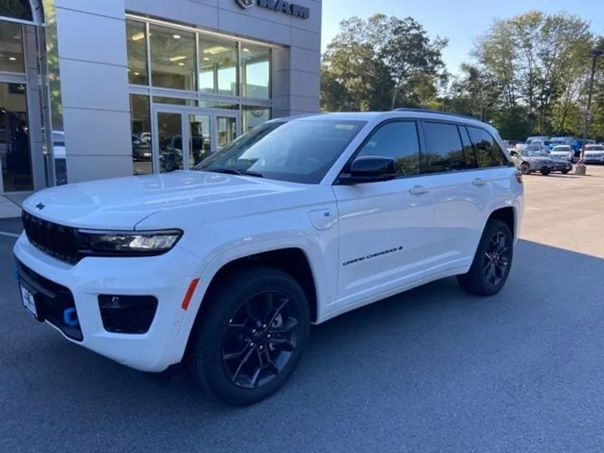 2023 Jeep Grand Cherokee 4xe photo 1