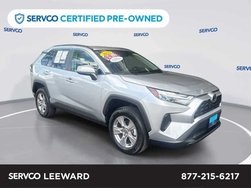 2023 Toyota RAV4 XLE photo 1