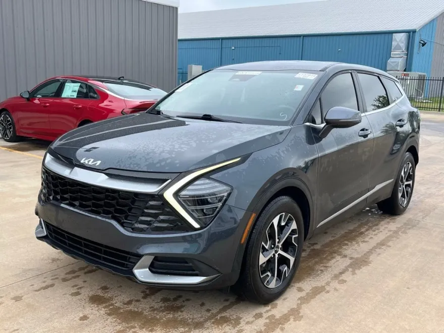 2024 Kia Sportage EX photo 1