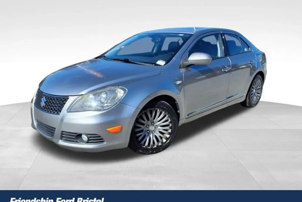 2010 Suzuki Kizashi photo 1