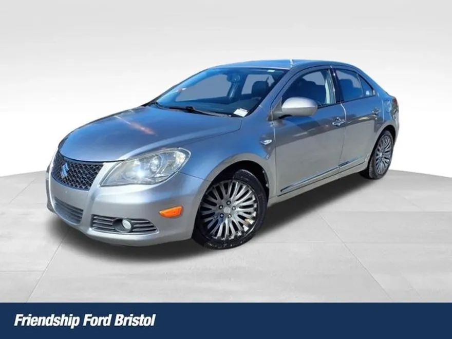 2010 Suzuki Kizashi photo 1