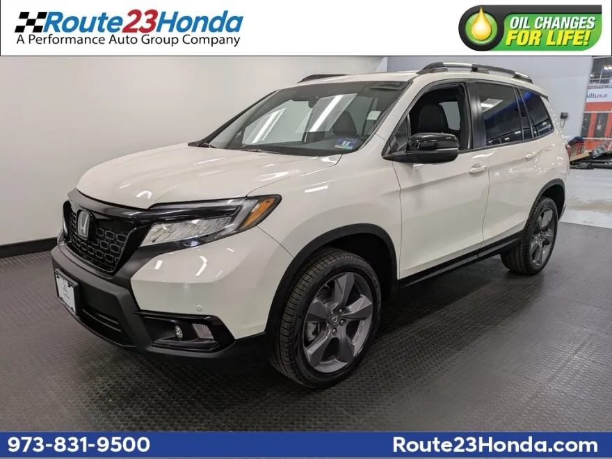 2019 Honda Passport Touring photo 1