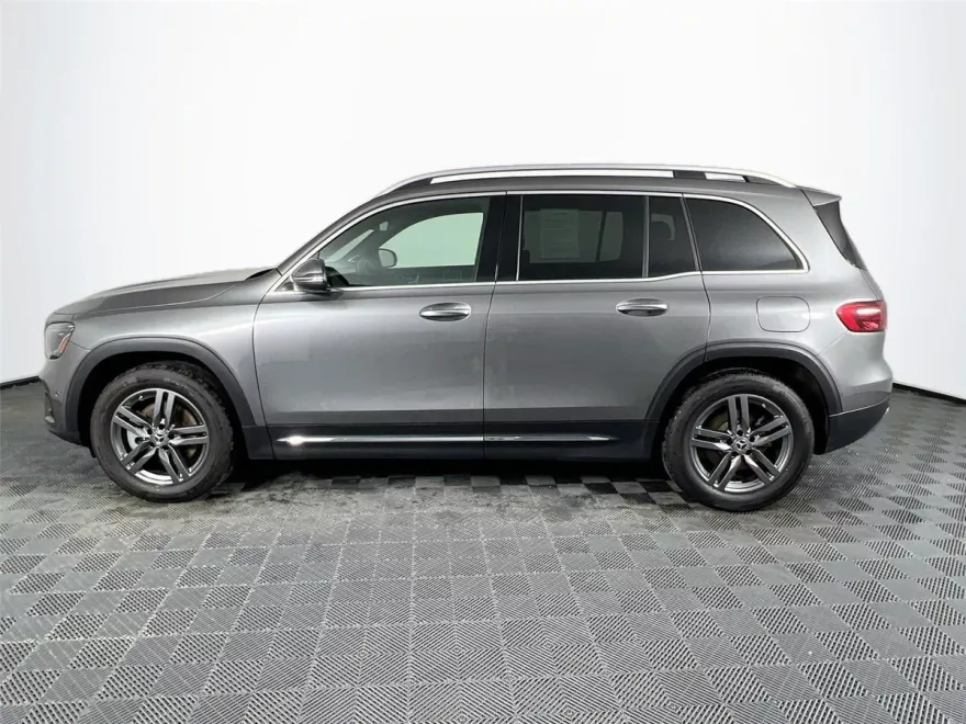 2024 Mercedes Benz GLB 250 photo 1