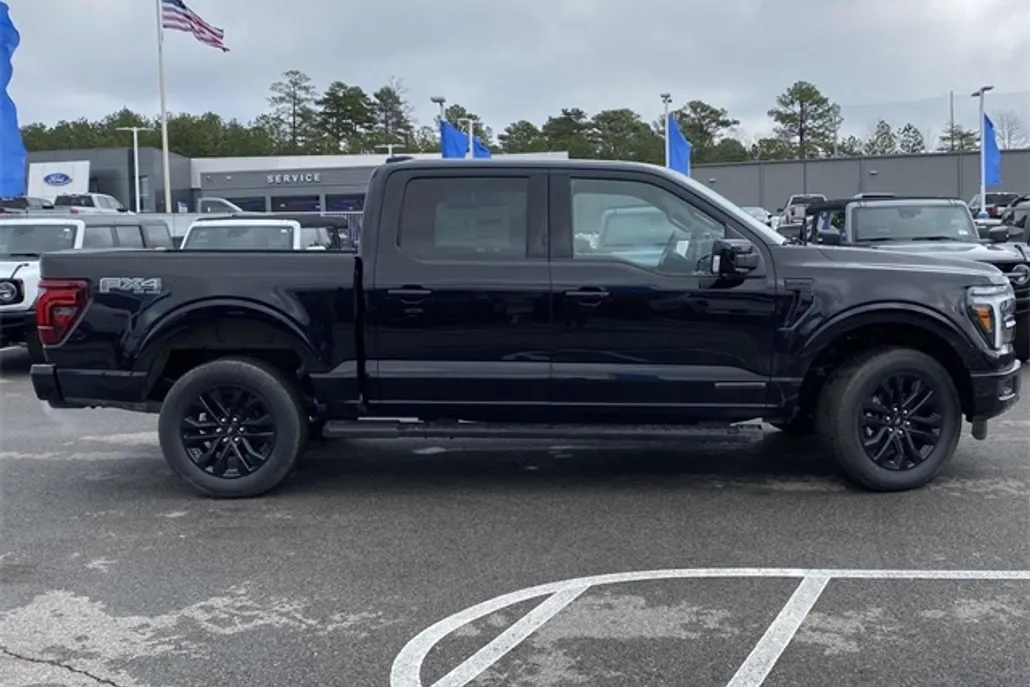 2025 Ford F-150 Lariat photo 1