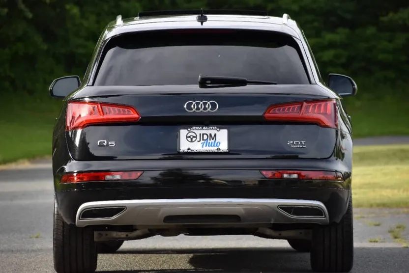 2018 Audi Q5 2.0T Premium Plus photo 1