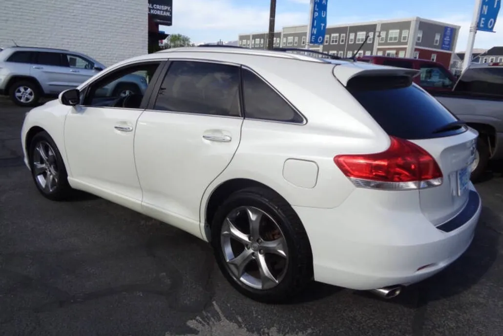 2011 Toyota Venza photo 1