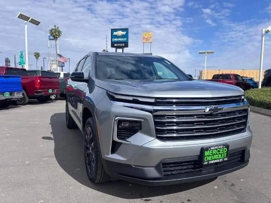 2026 Chevrolet Traverse 1LT photo 1