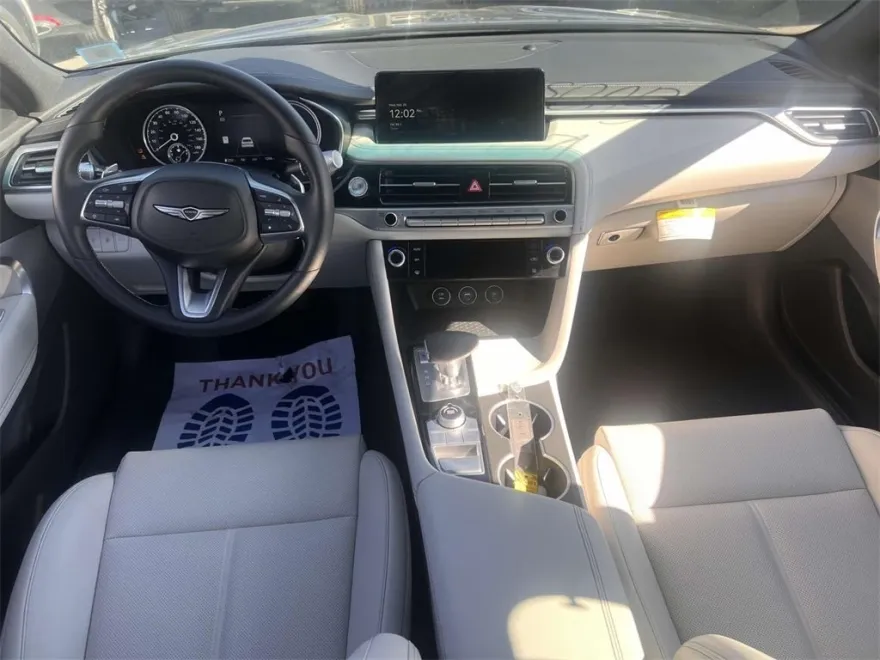 2024 Genesis G70 2.5T photo 12