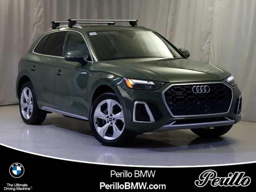 2022 Audi Q5 S line Premium Plus photo 1