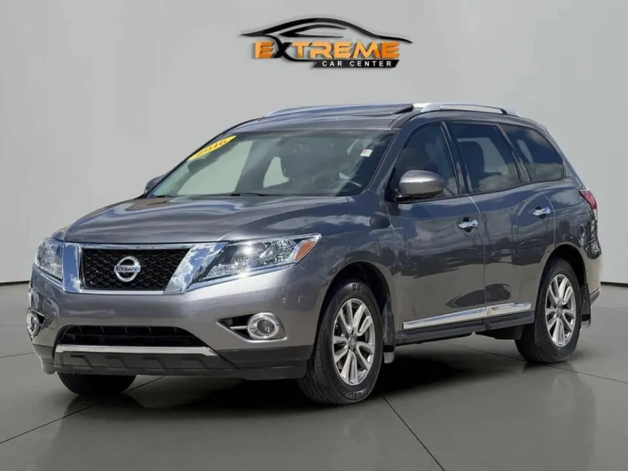 2016 Nissan Pathfinder SL photo 1