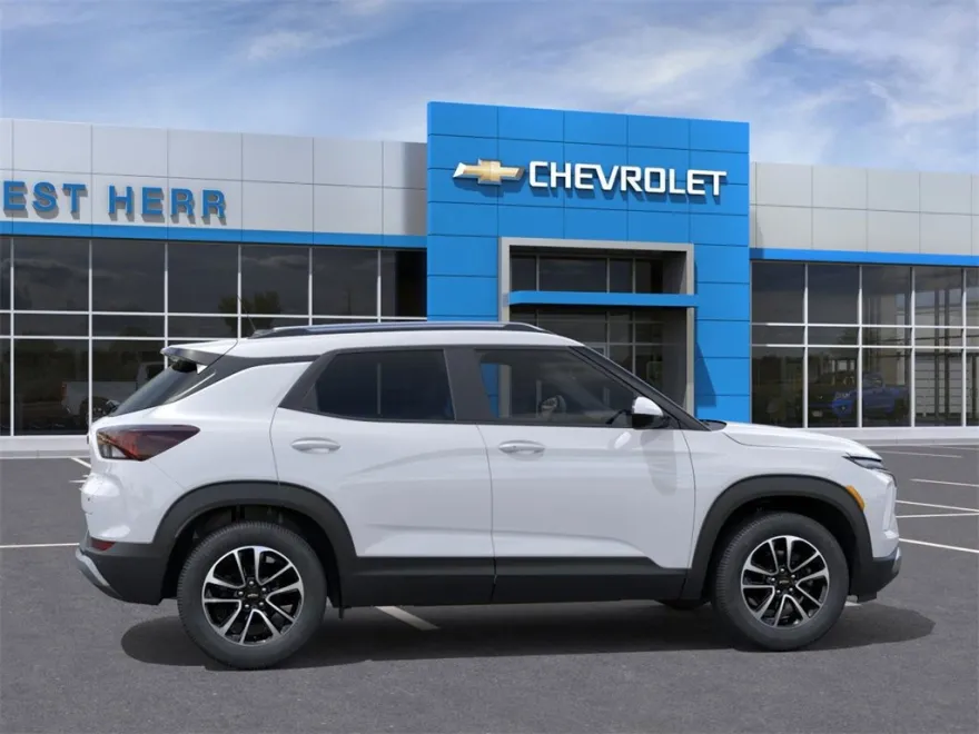 2026 Chevrolet Trailblazer LT photo 1