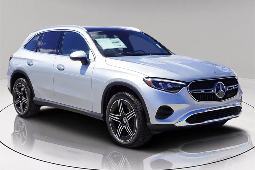 2026 Mercedes Benz GLC 300 photo 1