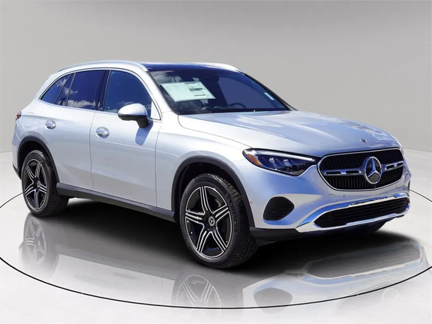 2026 Mercedes Benz GLC 300 photo 1