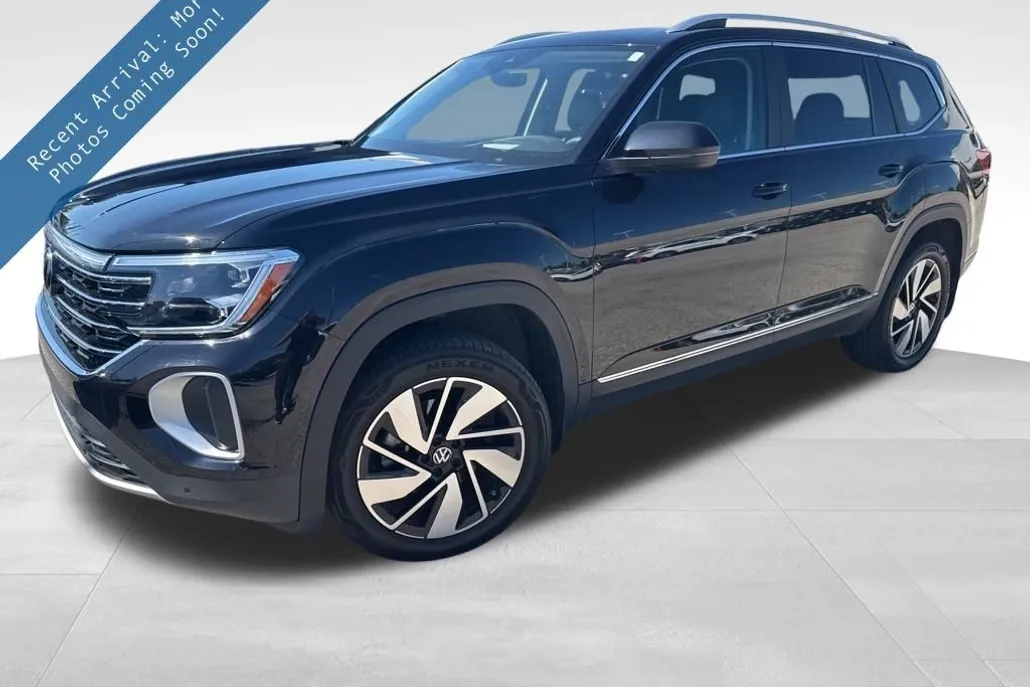 2024 Volkswagen Atlas SEL photo 1