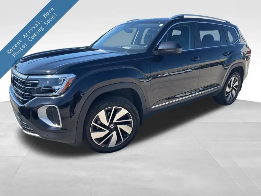 2024 Volkswagen Atlas SEL photo 1