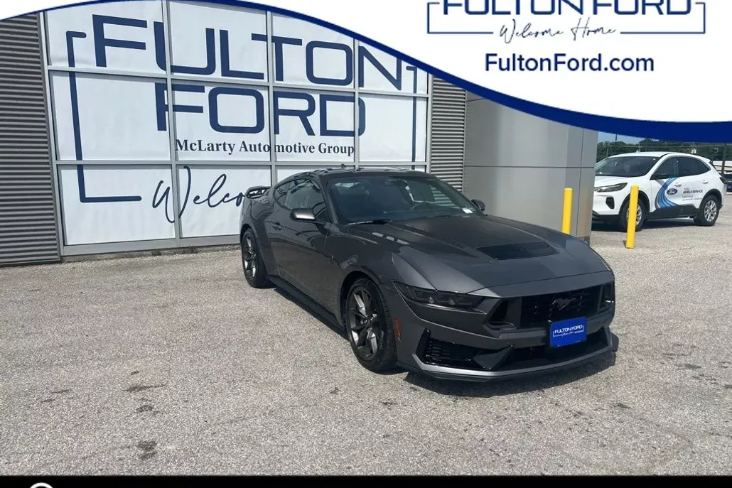 2024 Ford Mustang Dark Horse photo 1
