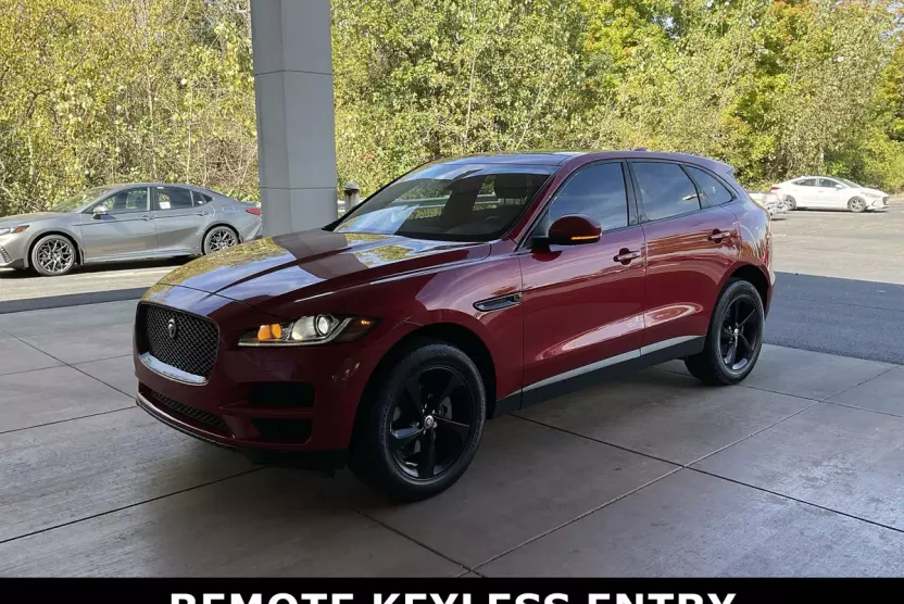 2018 Jaguar F-PACE Premium photo 1