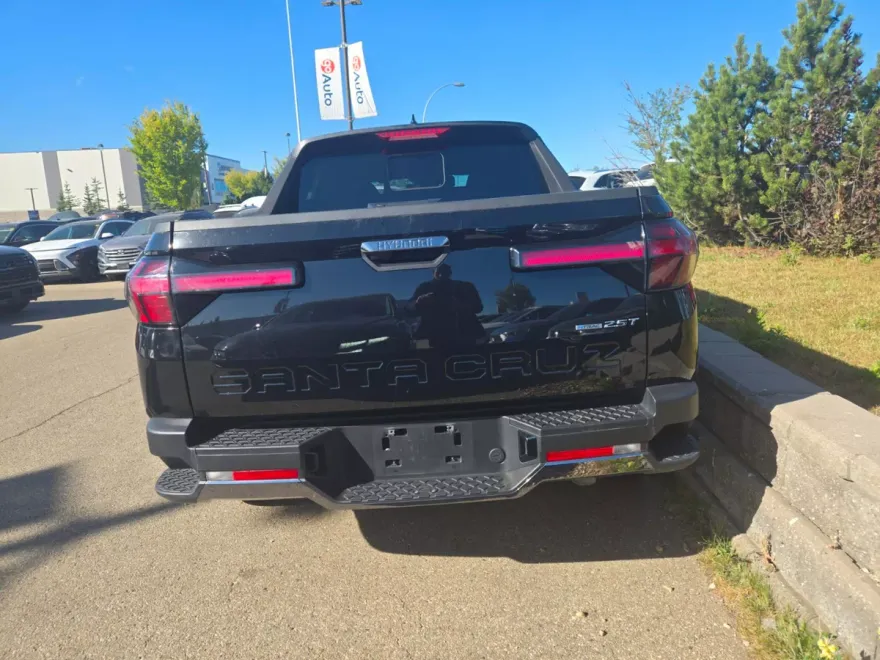 2025 Hyundai Santa Cruz SEL Activity photo 1