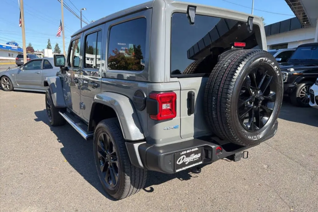 2021 Jeep Wrangler Unlimited Sahara 4xe photo 1