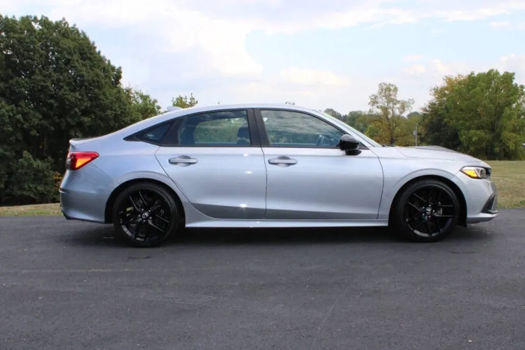 2022 Honda Civic Sport photo 1