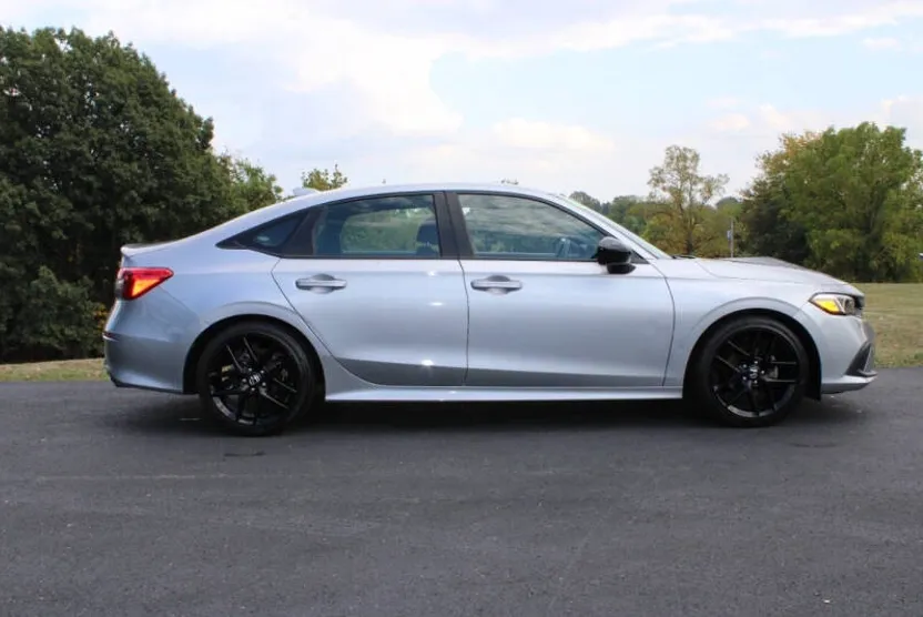 2022 Honda Civic Sport photo 1
