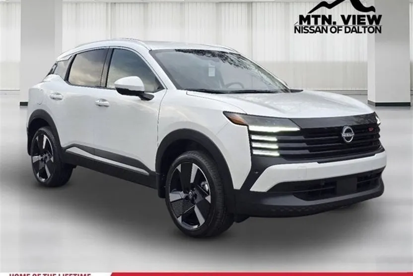 2025 Nissan Kicks SR photo 1