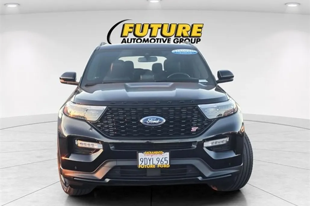 2022 Ford Explorer ST photo 1
