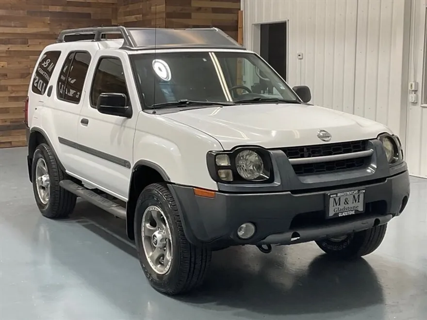 2002 Nissan Xterra XE photo 1