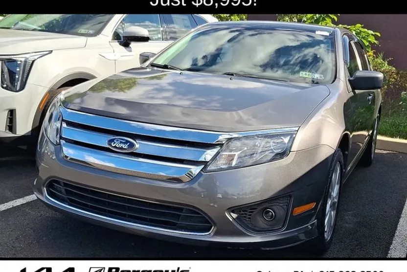 2012 Ford Fusion SE photo 1