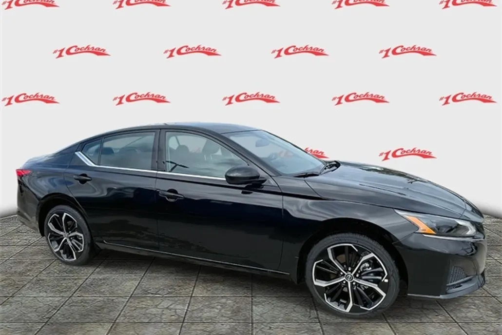2025 Nissan Altima 2.5 SR photo 1