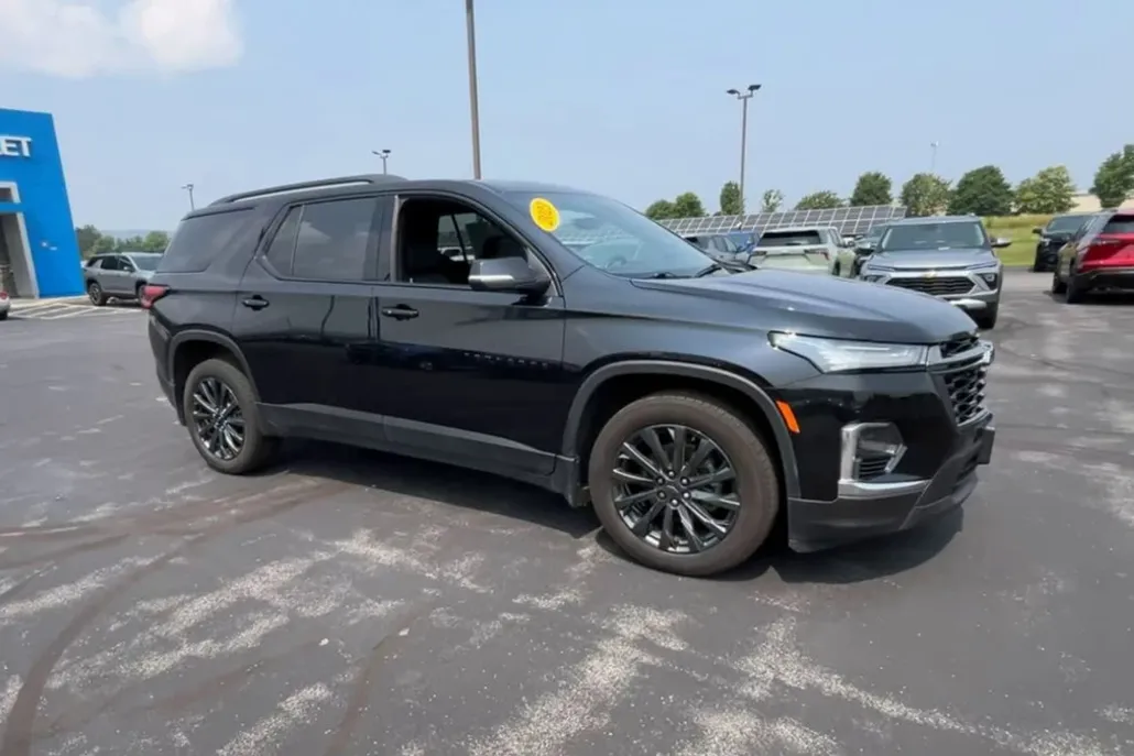 2023 Chevrolet Traverse RS photo 1
