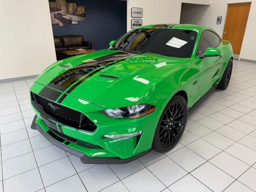 2019 Ford Mustang GT Premium photo 1