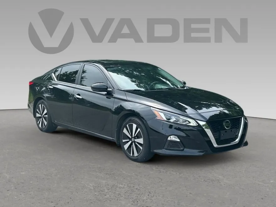 2022 Nissan Altima 2.5 SV photo 1