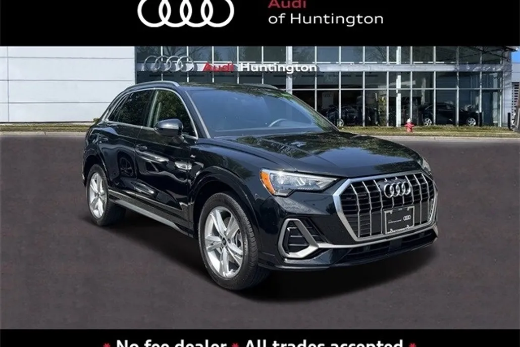 2022 Audi Q3 S line Premium photo 1