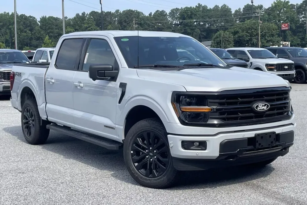 2025 Ford F-150 XLT photo 1