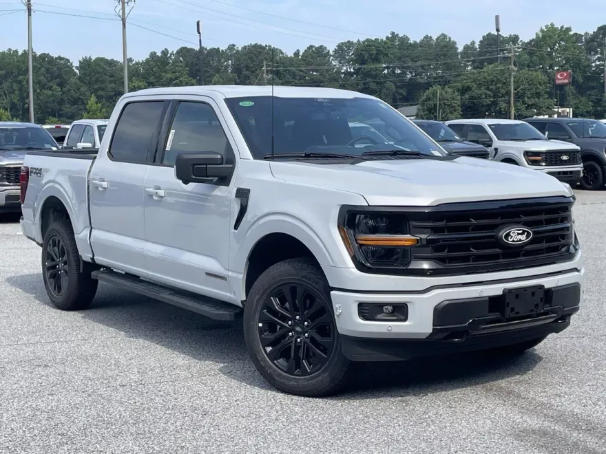 2025 Ford F-150 XLT photo 1