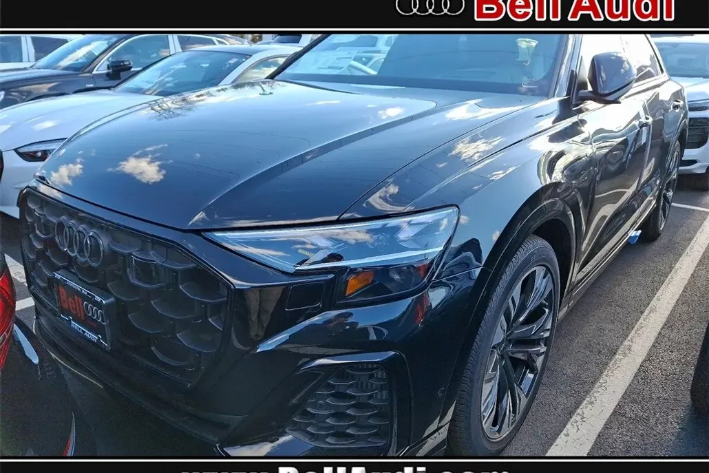 2025 Audi Q8 55 Prestige photo 1
