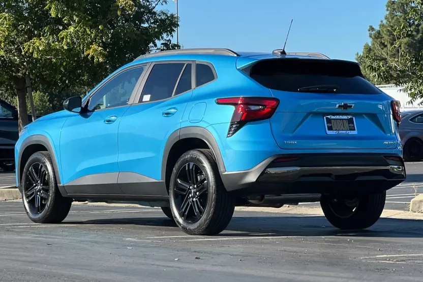 2025 Chevrolet Trax ACTIV photo 1