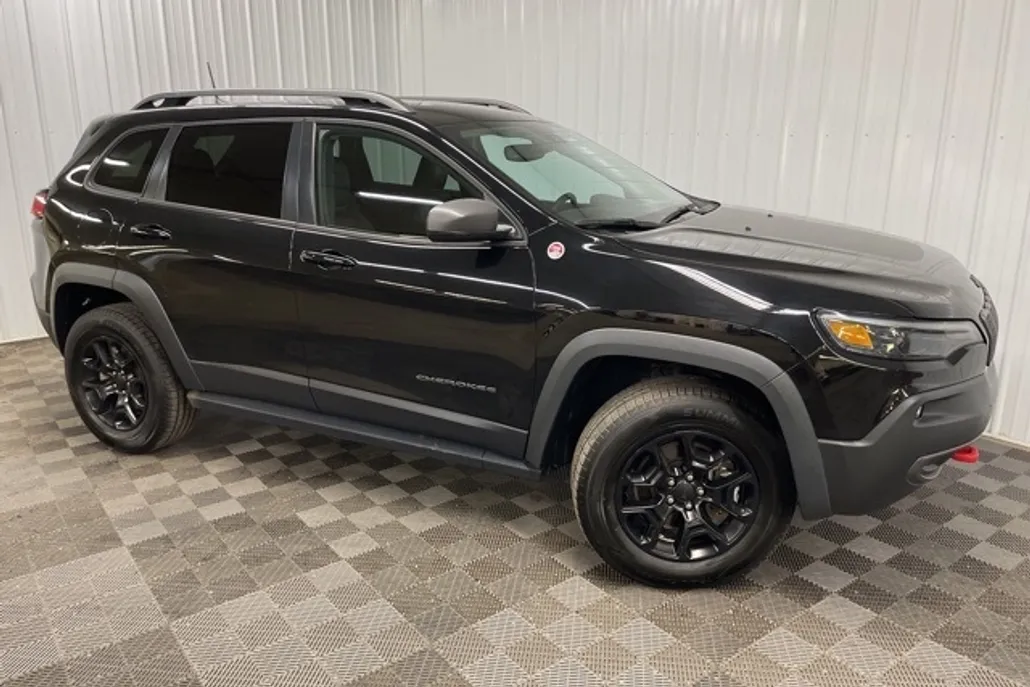 2021 Jeep Cherokee Trailhawk photo 1