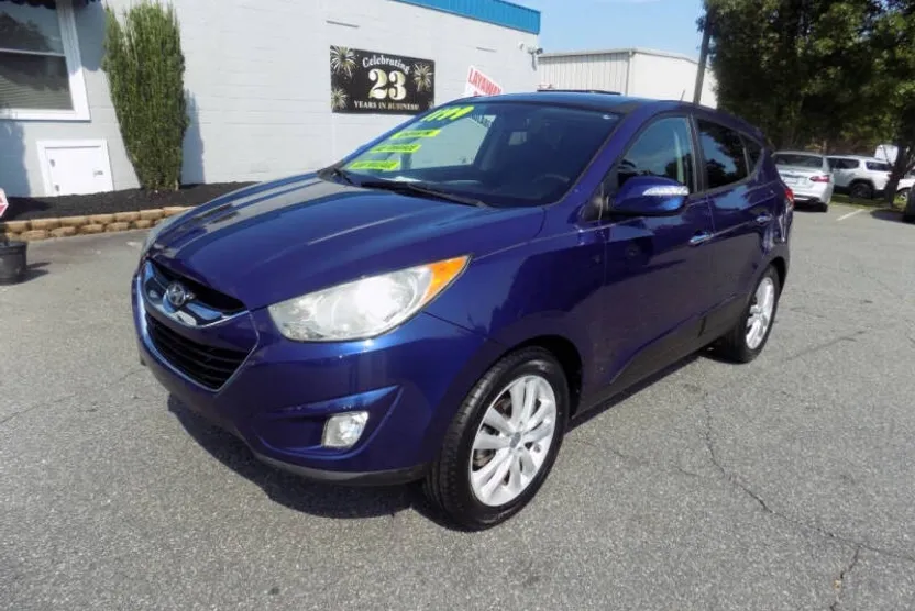 2011 Hyundai Tucson Limited photo 1
